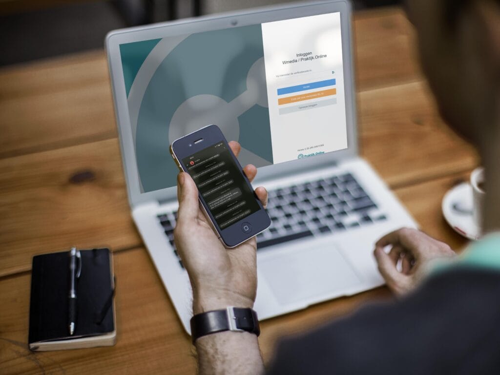 mockuper-laptop-login-2fa